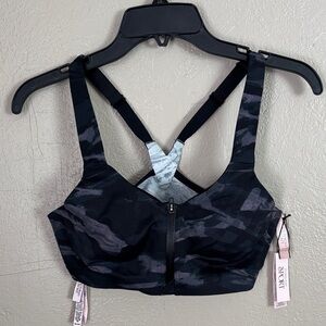 Victoria's Secret Knockout Front-Close High Support Sports Bra 34C Camo NWT